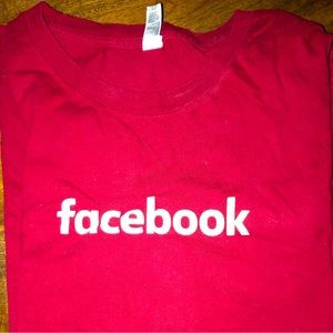 Facebook original logo. No longer available t-shirt